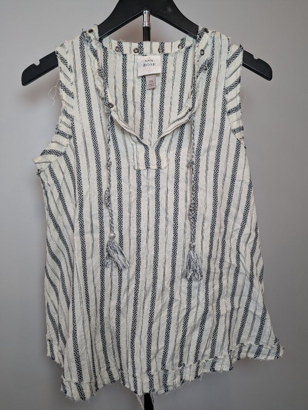 Knox Rose Women's Size XS Black/White Geo Tank With Grommets Boho Whimsical